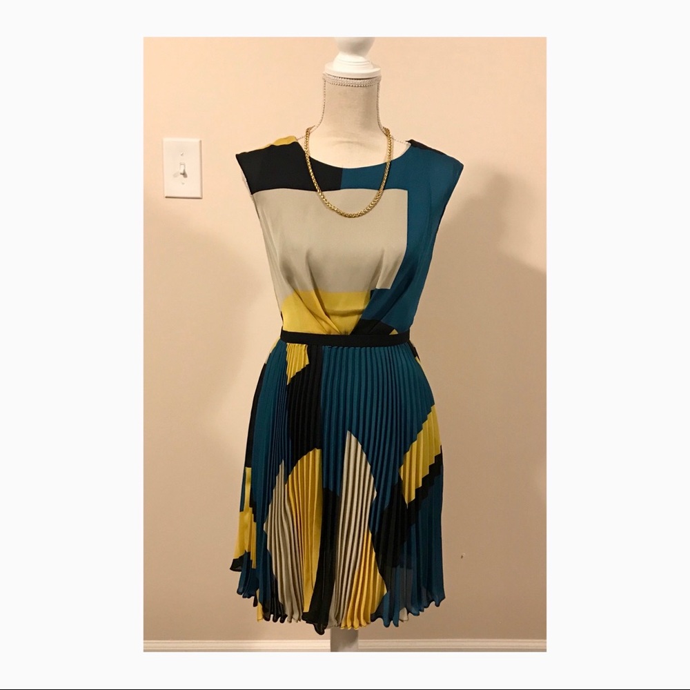 ✨NWT✨ Max and Cleo “Chloe Dress”
